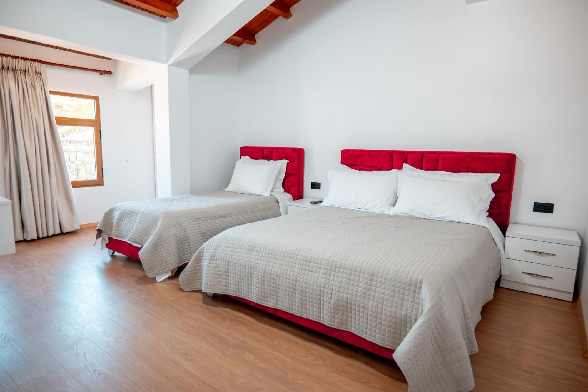Fabio Guest House Gjirokaster Exterior photo